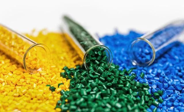 2024年10月08日:AxiTrader：市场份额不到1%！巨石龙IPO能否打破运营净现金流持续为负的魔咒？